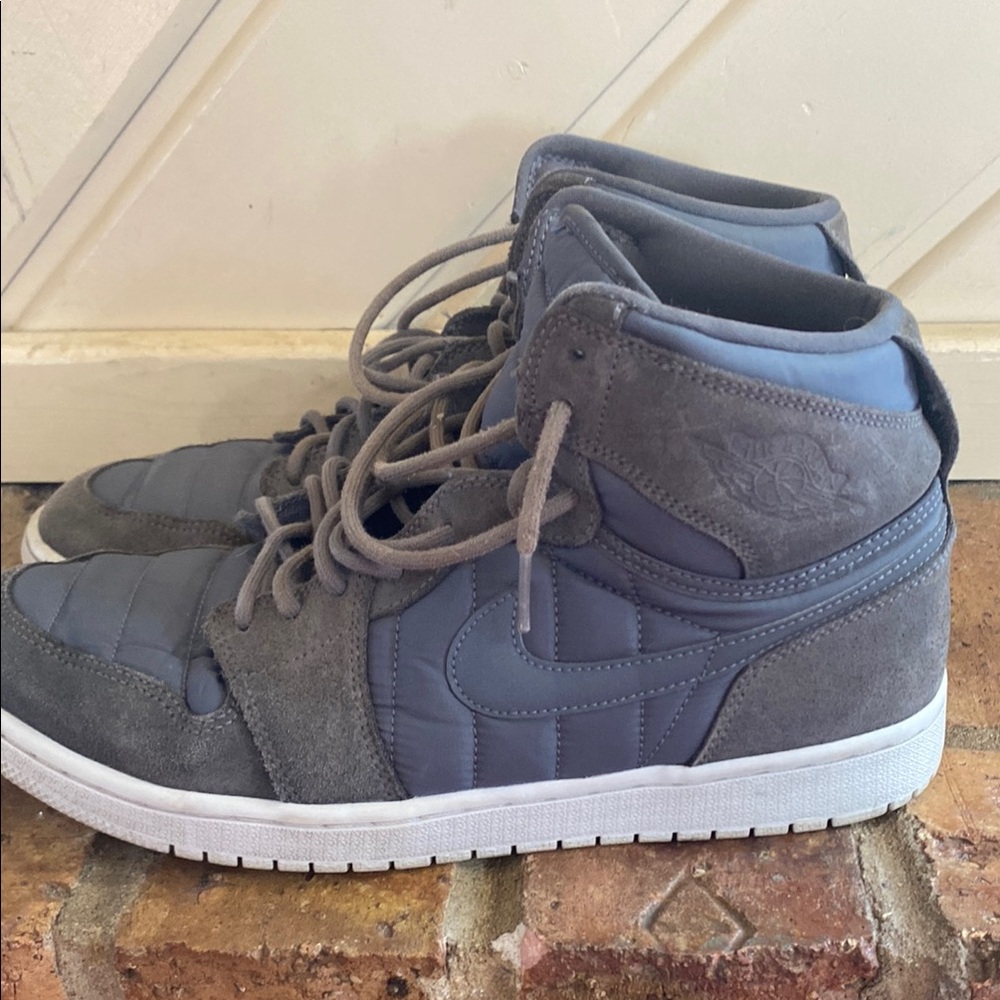 Nike Jordan size 12 ( a 84)
